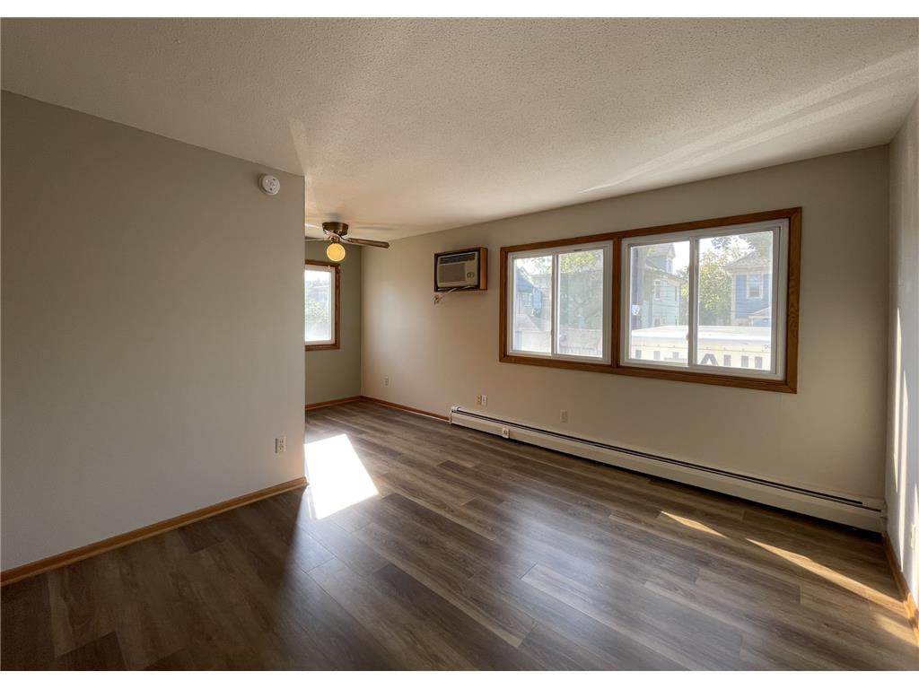 2637 Pleasant Avenue Minneapolis MN 55408 7037156 image42