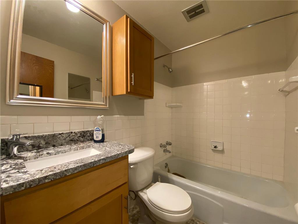 2637 S Pleasant Avenue S #5 Minneapolis MN 55408 7071159 image8
