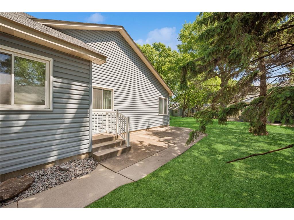 2639 Lake Court Circle #81 Mounds View MN 55112 7021406 image3