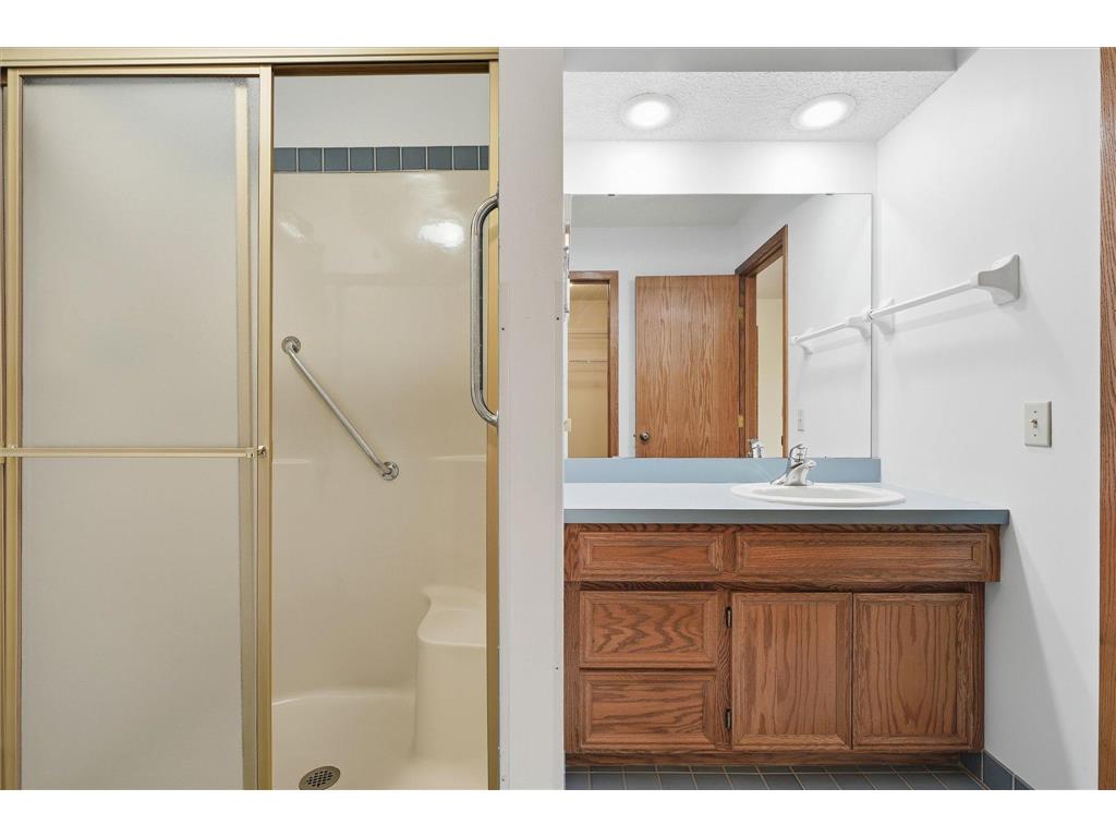 2639 Lake Court Circle #81 Mounds View MN 55112 7021406 image56