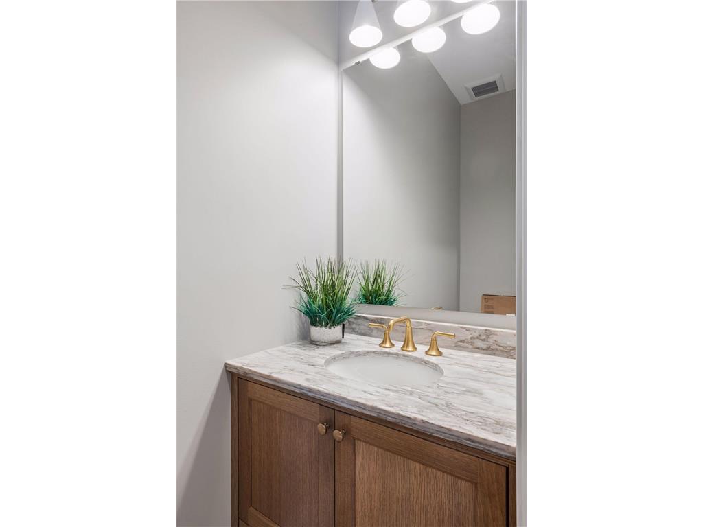 264 Wayzata Boulevard E Wayzata MN 55391 7085464 image22