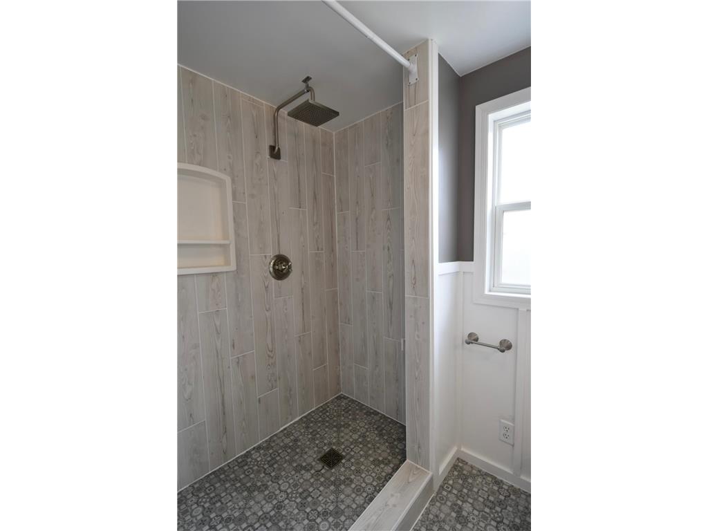 2641 4th Avenue NE Rochester MN 55906 7053820 image23