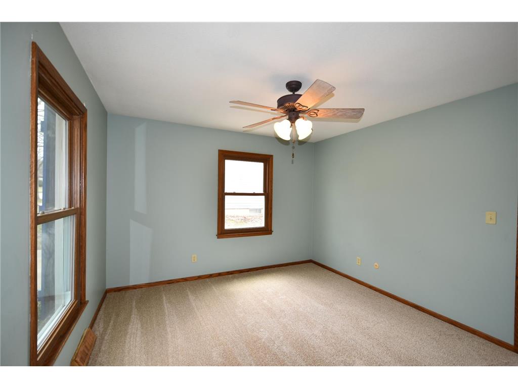 2641 4th Avenue NE Rochester MN 55906 7053820 image3