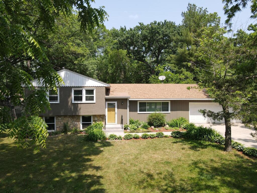 2643 1st Street White Bear Twp MN 55110 - White Bear 6382106 image1