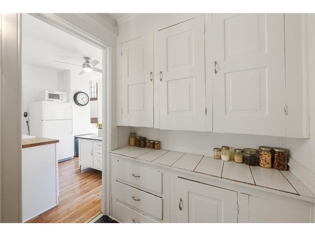 2645 Pleasant Avenue Minneapolis MN 55408 7082727 image18