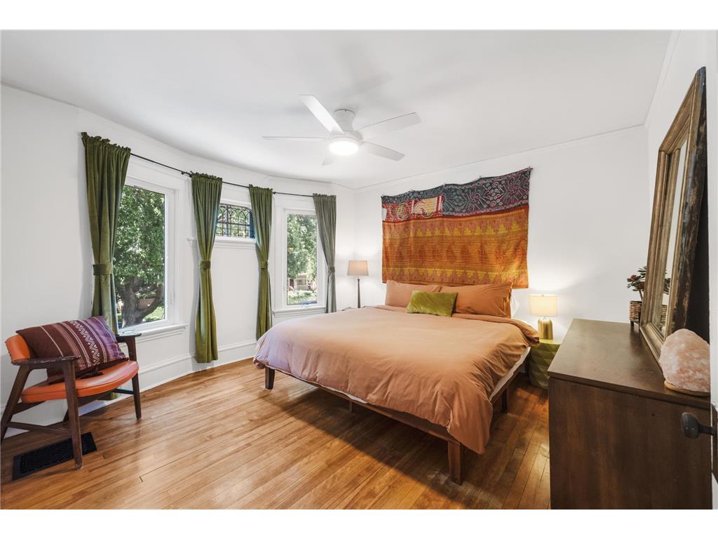 2645 Pleasant Avenue Minneapolis MN 55408 7082727 image20