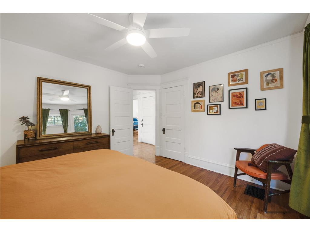 2645 Pleasant Avenue Minneapolis MN 55408 7082727 image21