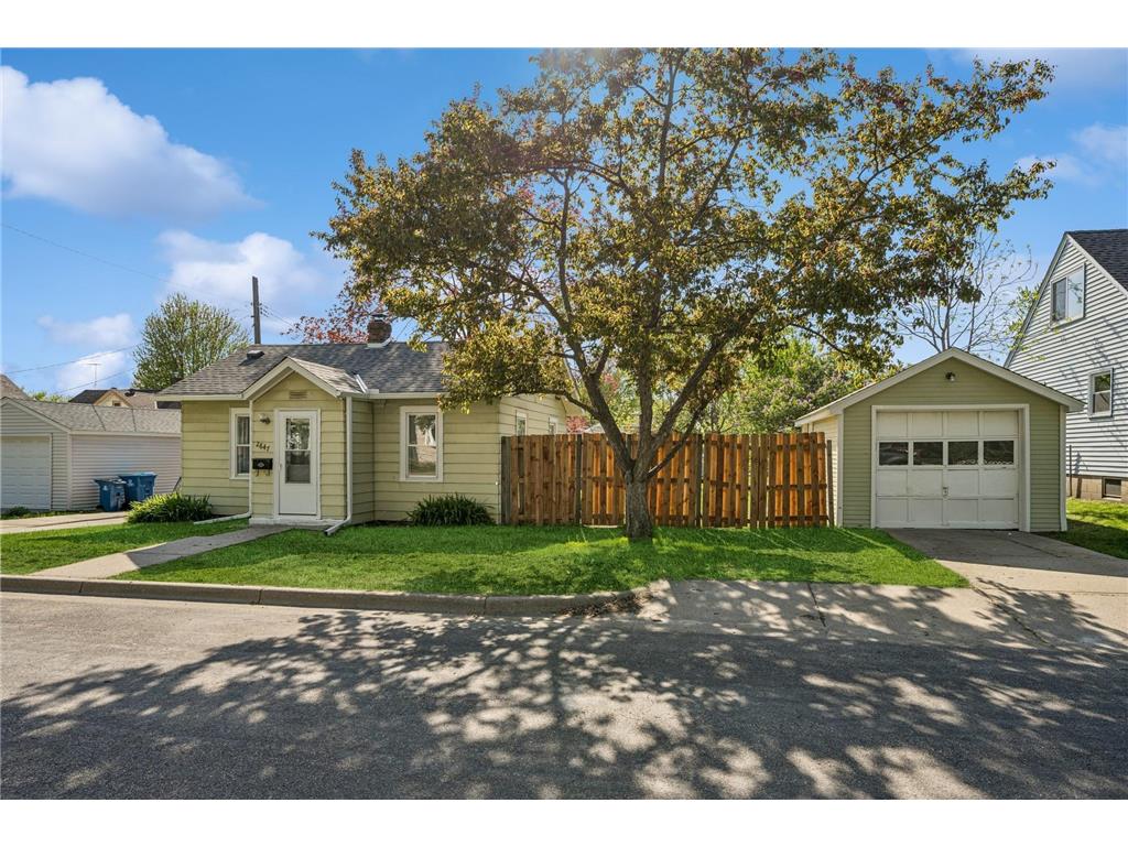 2647 Abbott Avenue N Robbinsdale MN 55422 6717525 image1