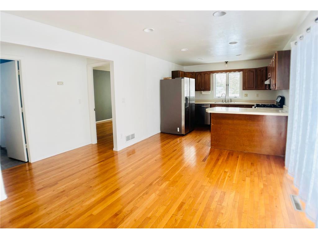 2648 3rd Avenue E North Saint Paul MN 55109 6823688 image4