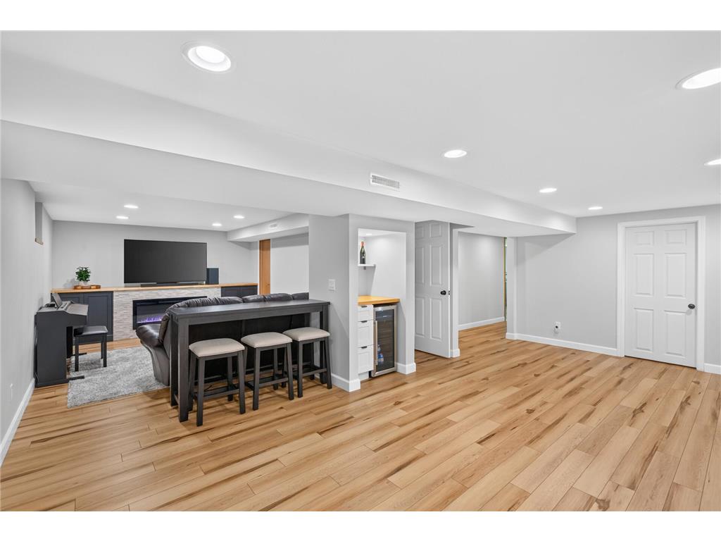 2649 Hillview Road Mounds View MN 55112 7105347 image24