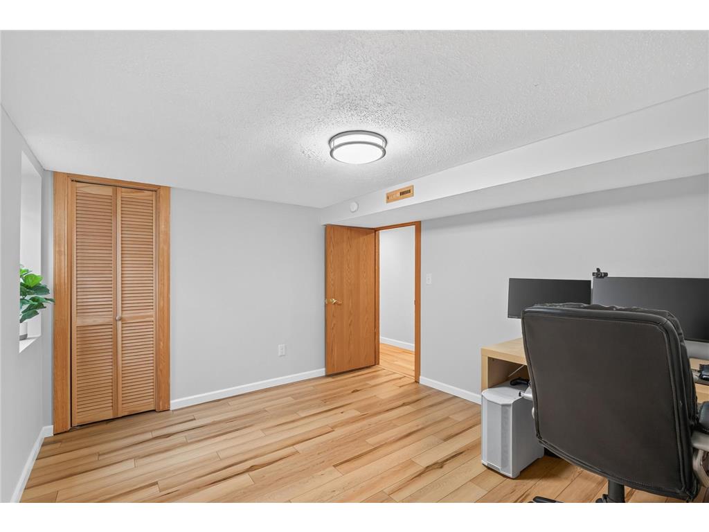 2649 Hillview Road Mounds View MN 55112 7105347 image30
