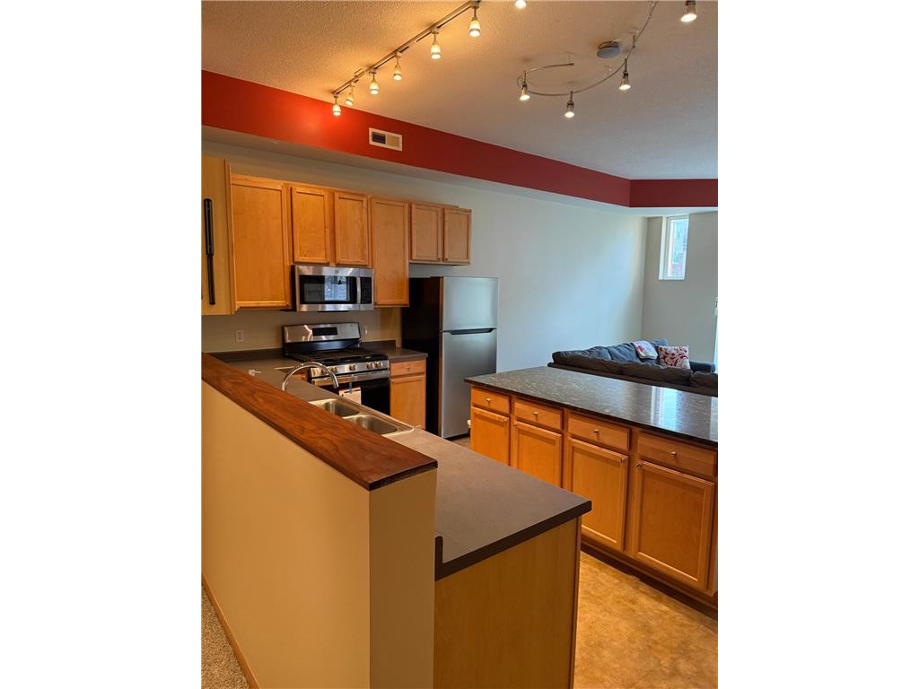 2650 University Avenue W #101 Saint Paul MN 55114 7065831 image7