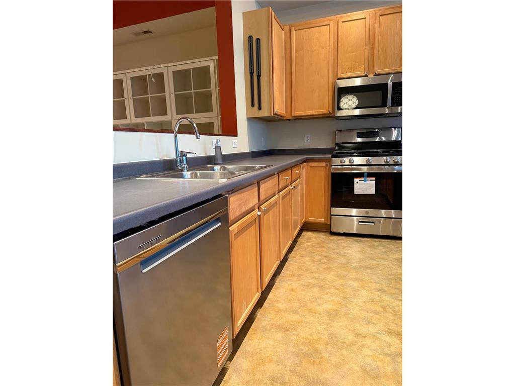 2650 University Avenue W #101 Saint Paul MN 55114 7065831 image8