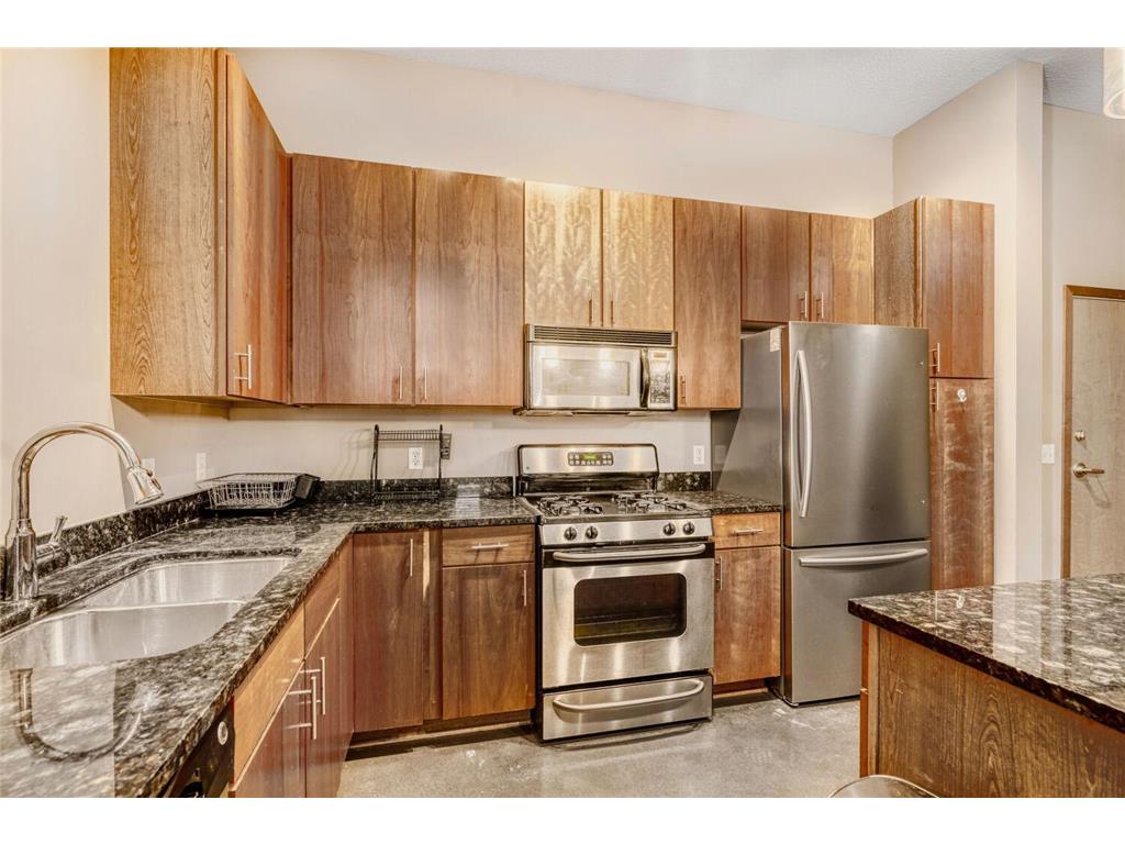 2650 University Avenue W #104 Saint Paul MN 55114 7037697 image3