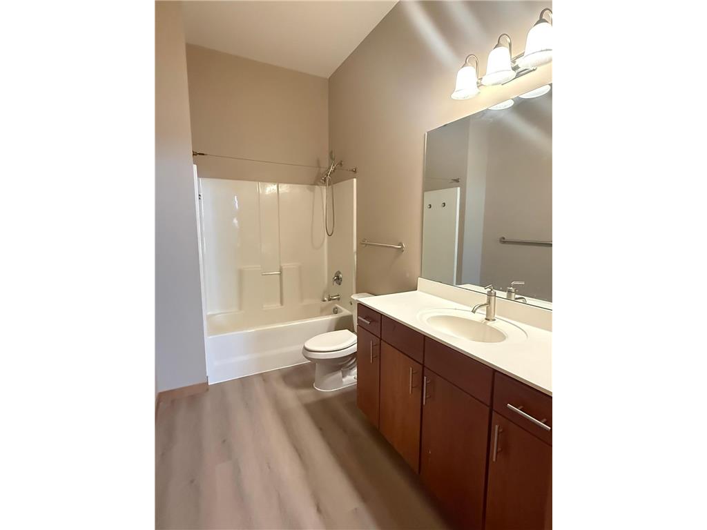 2650 University Avenue W #104 Saint Paul MN 55114 7107239 image13