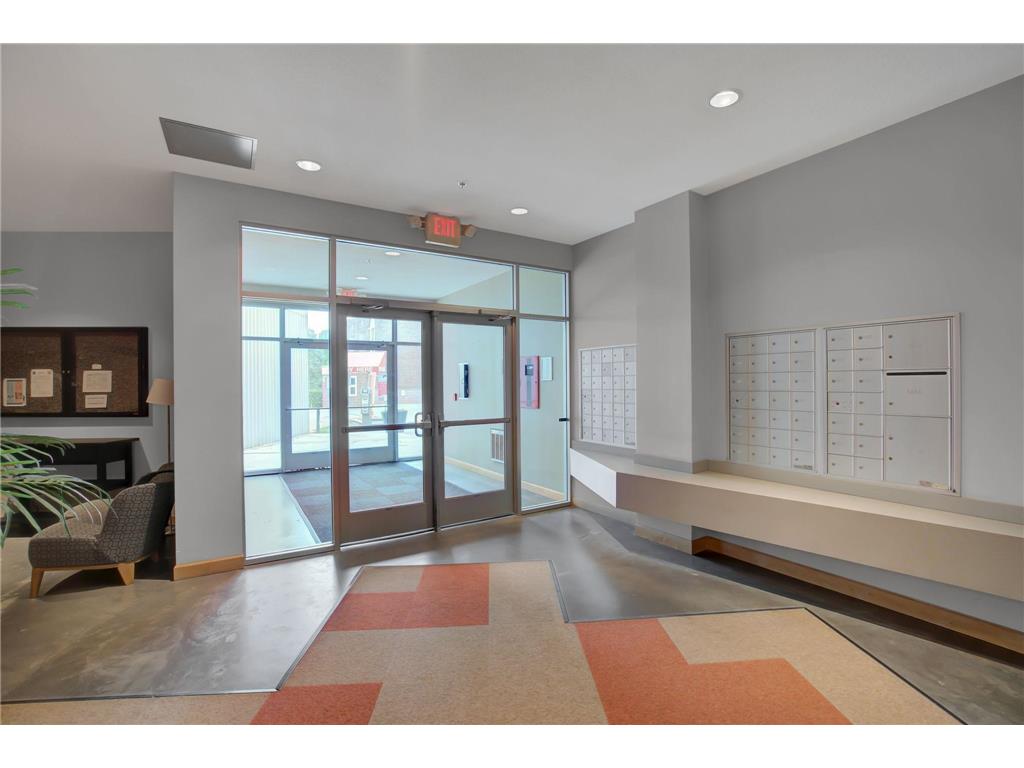 2650 University Avenue W #320 Saint Paul MN 55114 7036276 image3