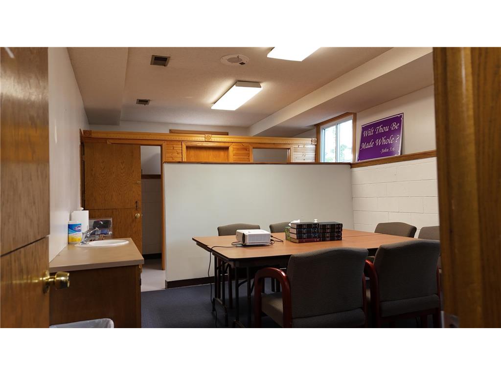 2651 Hamline Avenue N Roseville MN 55113 6793228 image10