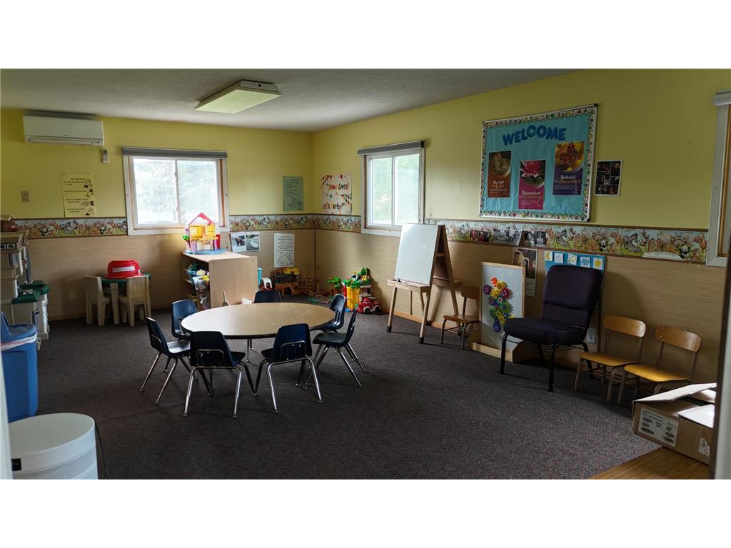 2651 Hamline Avenue N Roseville MN 55113 6793228 image8