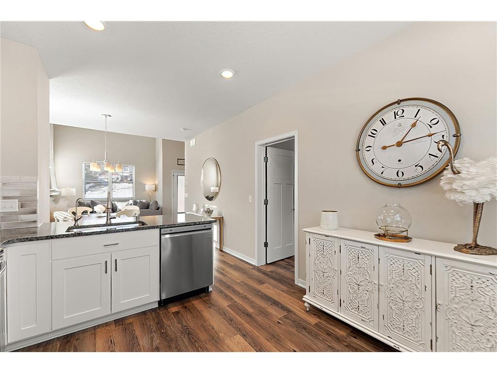 2651 New Century Boulevard S Maplewood MN 55119 7013699 image15