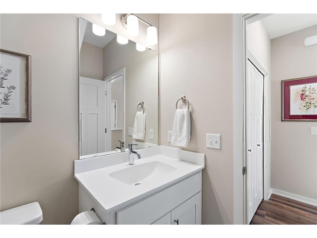 2651 New Century Boulevard S Maplewood MN 55119 7013699 image17