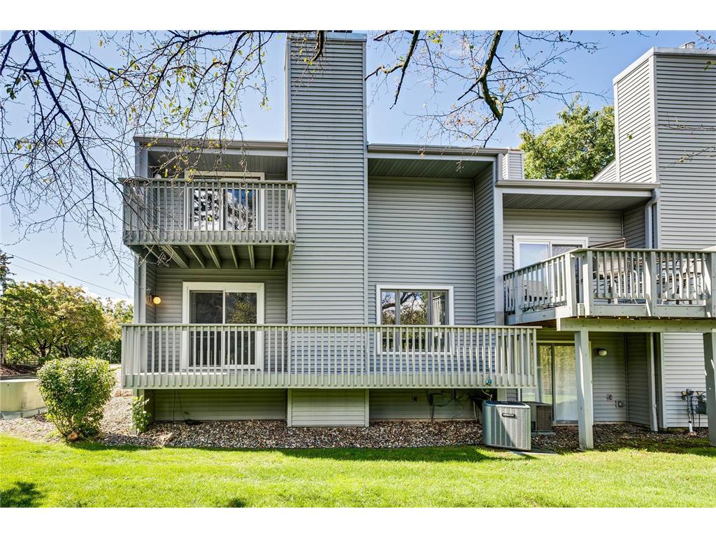 2652 Mackubin Street Roseville MN 55113 6596959 image1