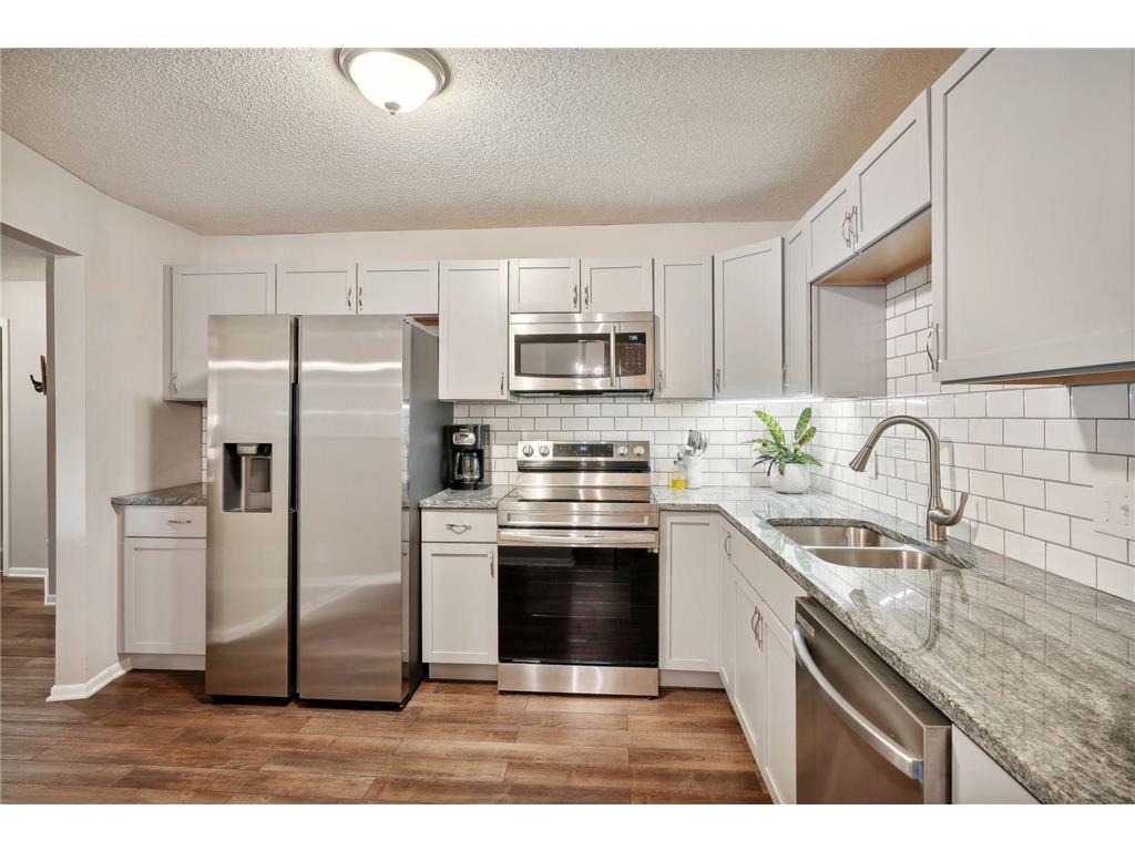 2656 Lake Court Drive #45 Mounds View MN 55112 - Wood 6615022 image1