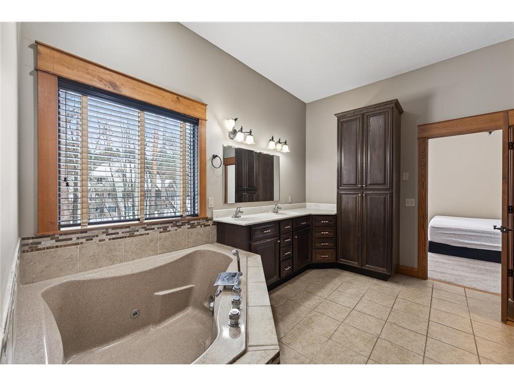 26563 Woodlands Parkway Livonia Twp MN 55398 7037425 image37