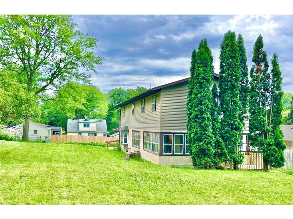 2658 6th Avenue E North Saint Paul MN 55109 7097394 image1