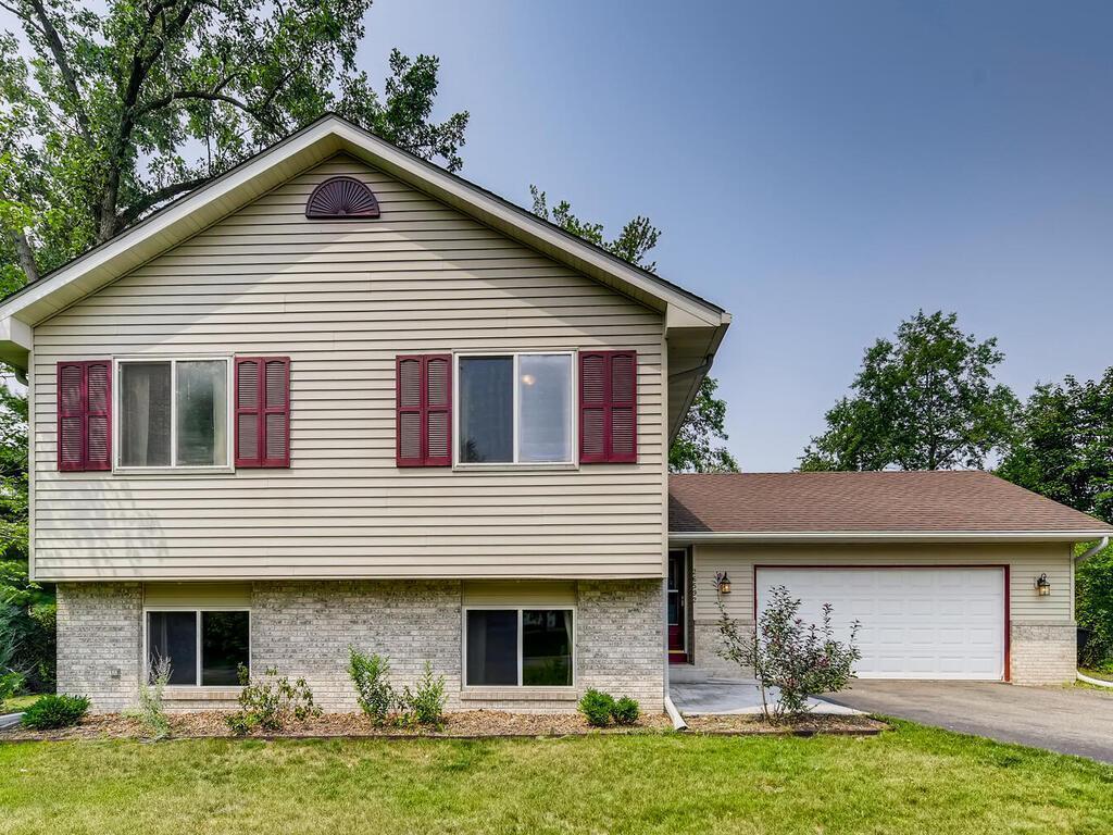 26592 Glen Oak Drive, Wyoming, MN, 55092 MLS 7146557 Edina Realty