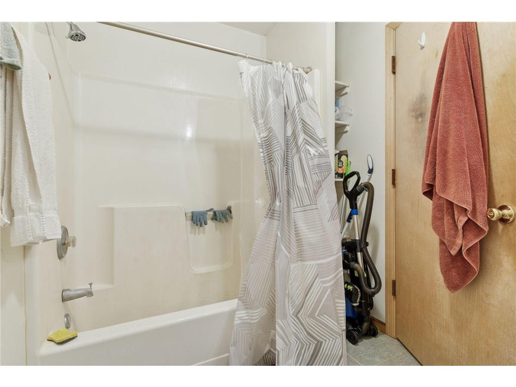 266 Fry Street Saint Paul MN 55104 6798185 image27