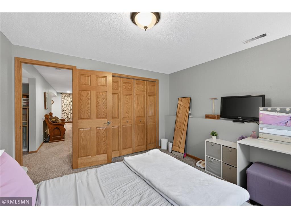 266 Hallam Curve Mahtomedi MN 55115 7095667 image32