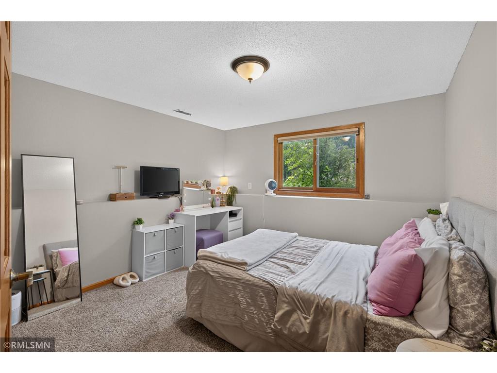266 Hallam Curve Mahtomedi MN 55115 7095667 image33