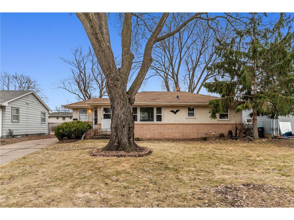 2662 1st Avenue E North Saint Paul MN 55109 7044009 image1