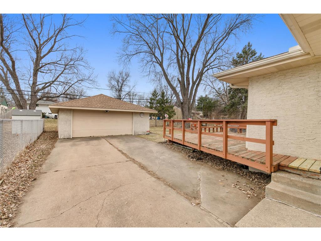 2662 1st Avenue E North Saint Paul MN 55109 7044009 image16