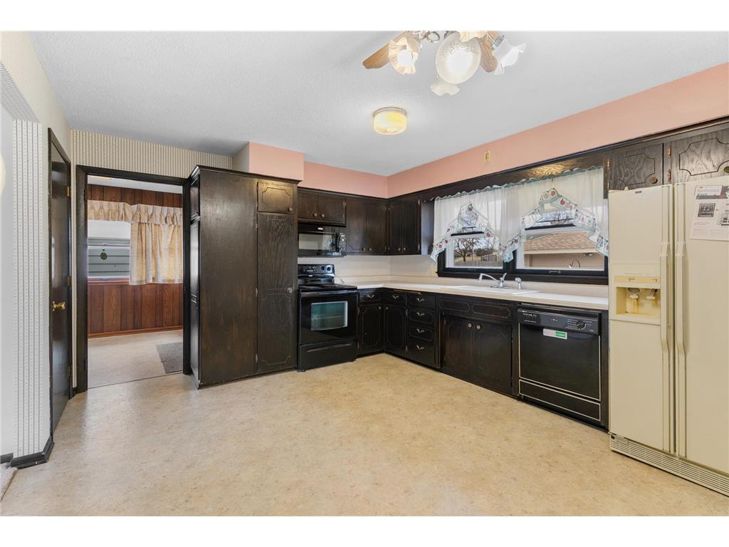 2662 1st Avenue E North Saint Paul MN 55109 7044009 image4