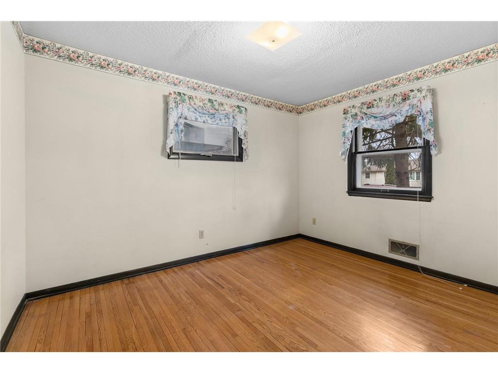 2662 1st Avenue E North Saint Paul MN 55109 7044009 image6