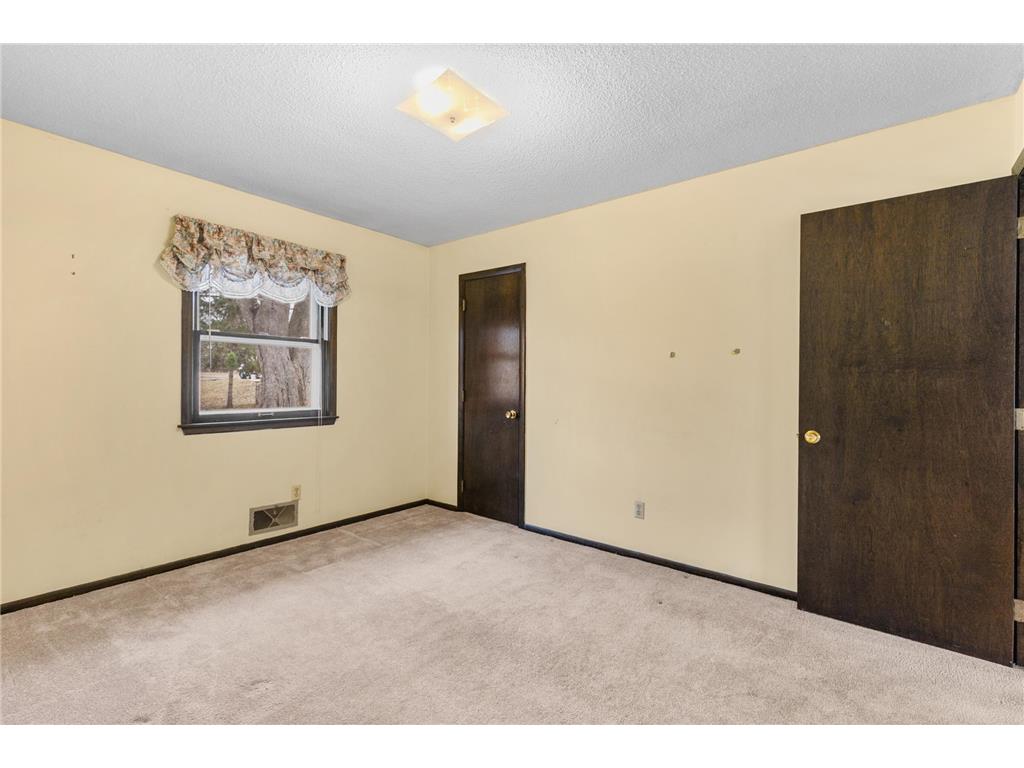 2662 1st Avenue E North Saint Paul MN 55109 7044009 image8