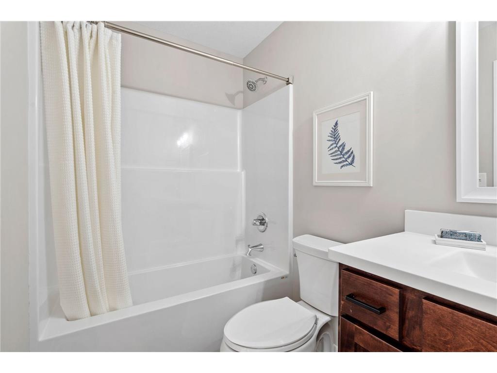 2662 Delaware Avenue North Saint Paul MN 55109 7040925 image16