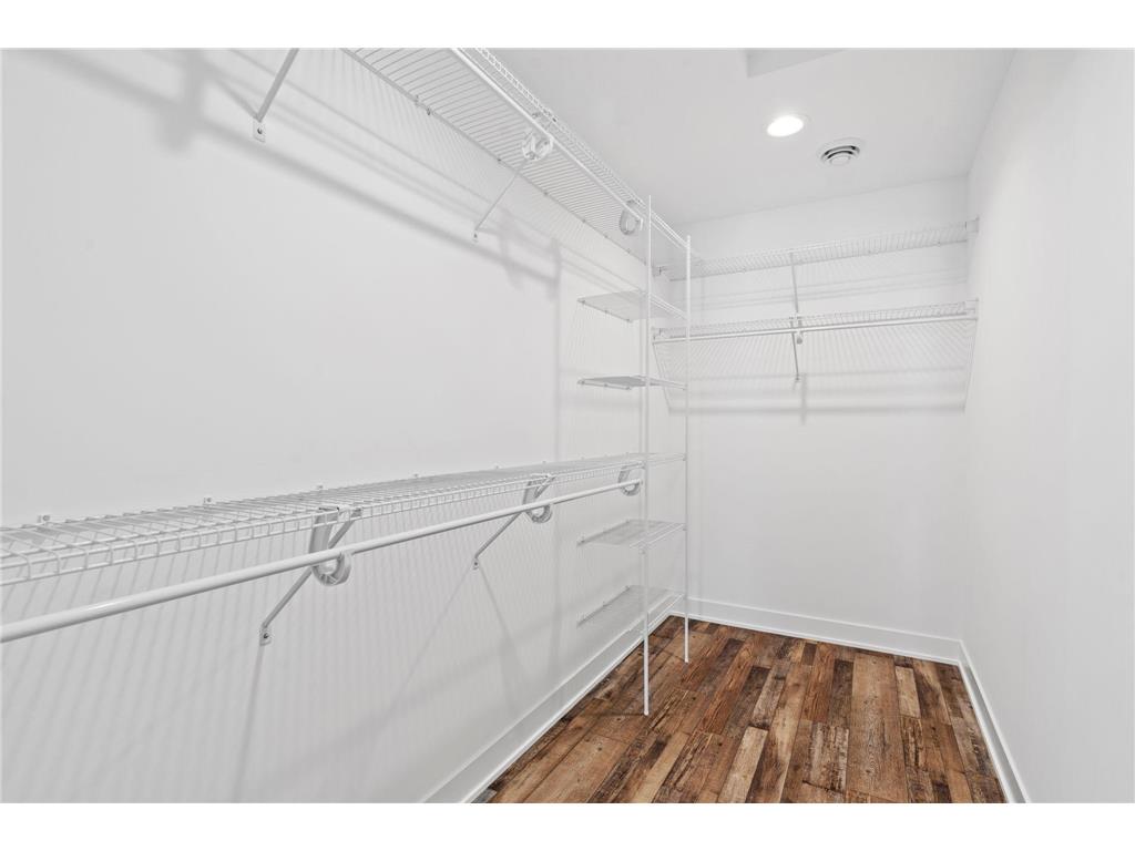 2662 Delaware Avenue North Saint Paul MN 55109 7040925 image24