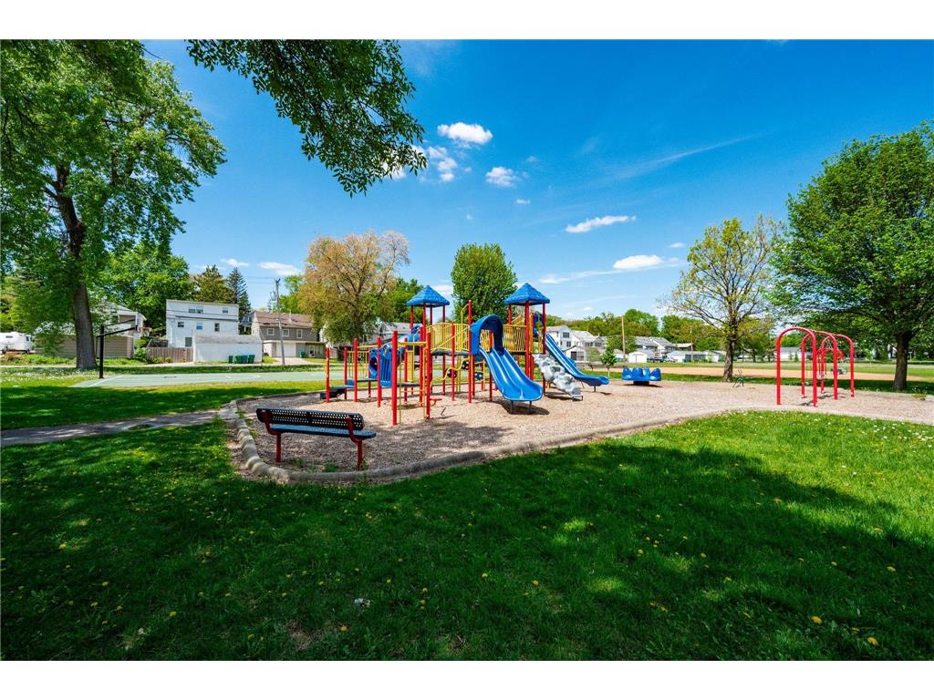 2664 Zarthan Avenue S Saint Louis Park MN 55416 7078143 image24