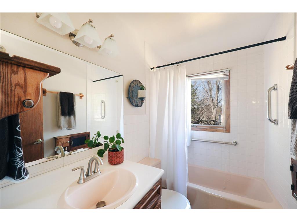 2665 Maryland Avenue E Maplewood MN 55119 7050305 image13