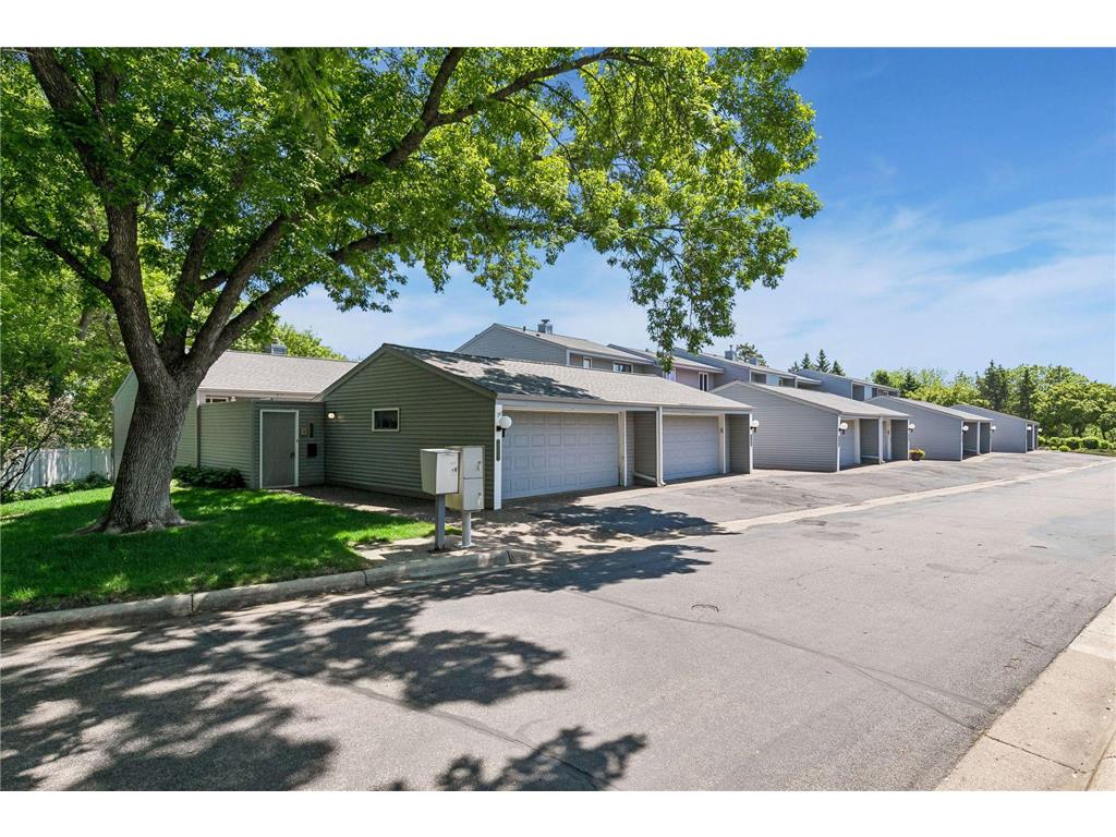 2666 Mackubin Street Roseville MN 55113 7083405 image1