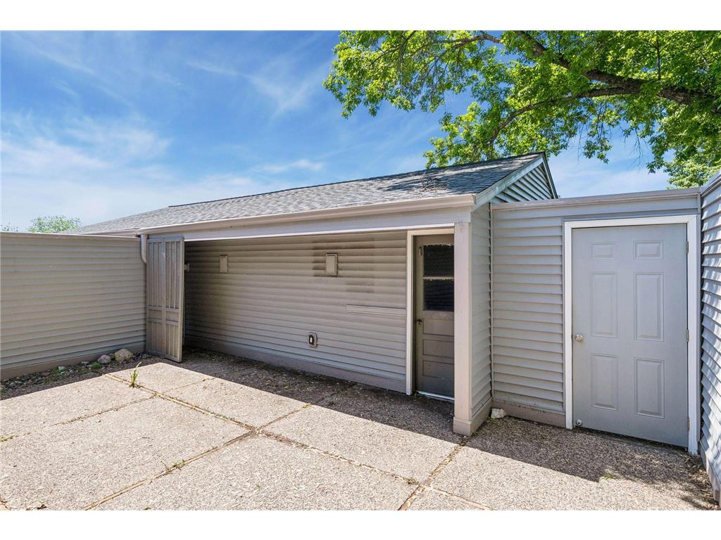 2666 Mackubin Street Roseville MN 55113 7083405 image4
