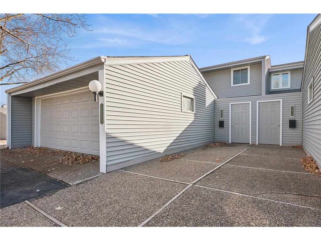 2668 Mackubin Street Roseville MN 55113 6629034 image1
