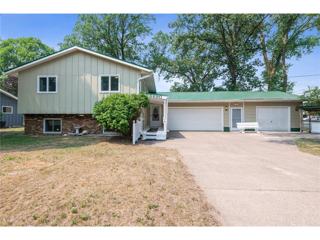 26690 Feriday Avenue Wyoming MN 55092 6402791 image1