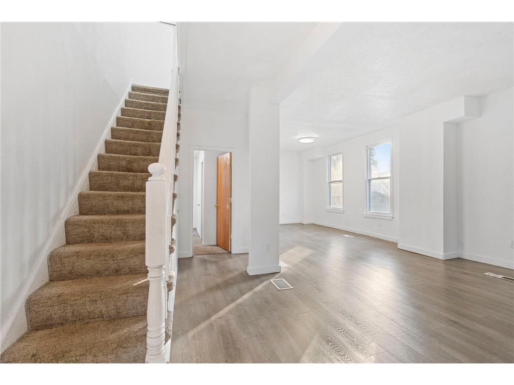 267 Bates Avenue Saint Paul MN 55106 7098400 image2