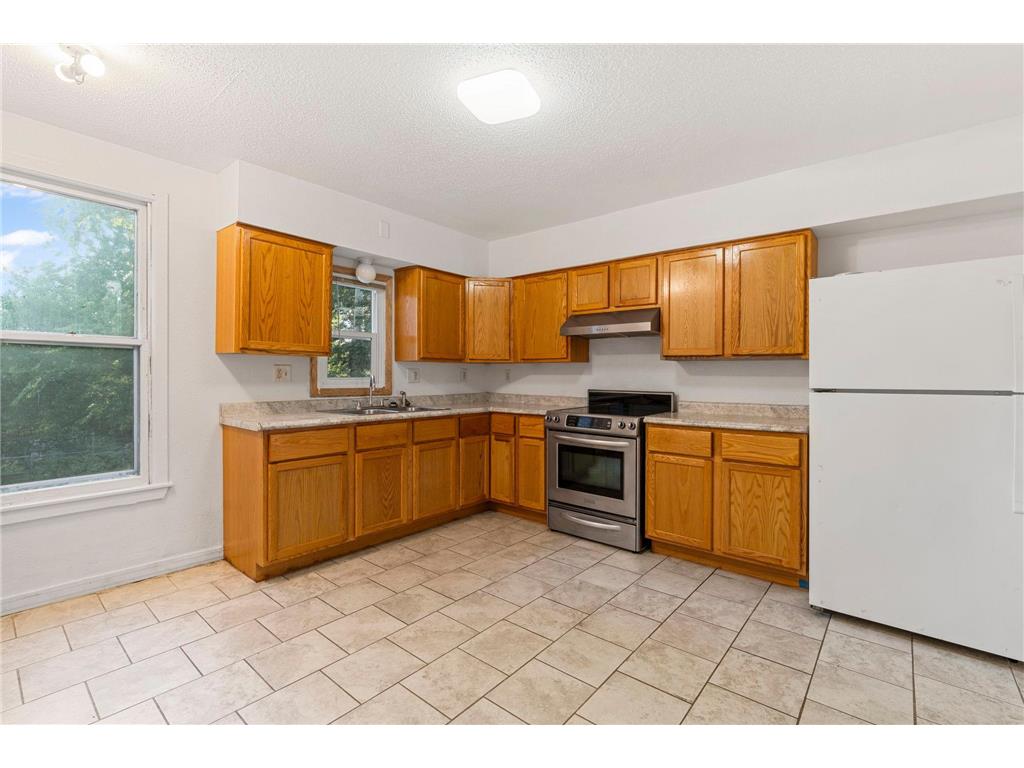 267 Bates Avenue Saint Paul MN 55106 7098400 image7
