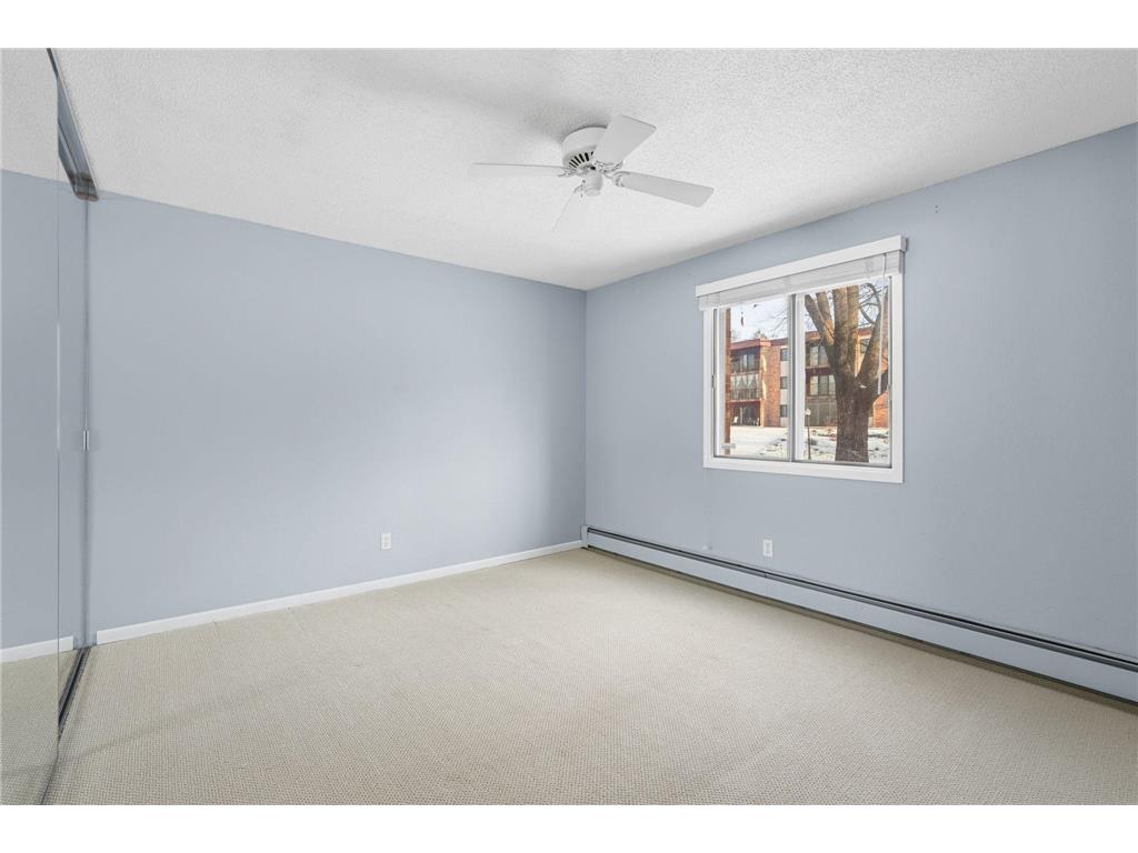 2670 Oxford Street N #202 Roseville MN 55113 7007158 image11
