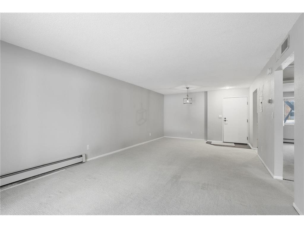 2670 Oxford Street N #202 Roseville MN 55113 7007158 image6