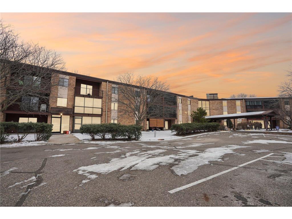 2670 Oxford Street N #213 Roseville MN 55113 6652374 image1